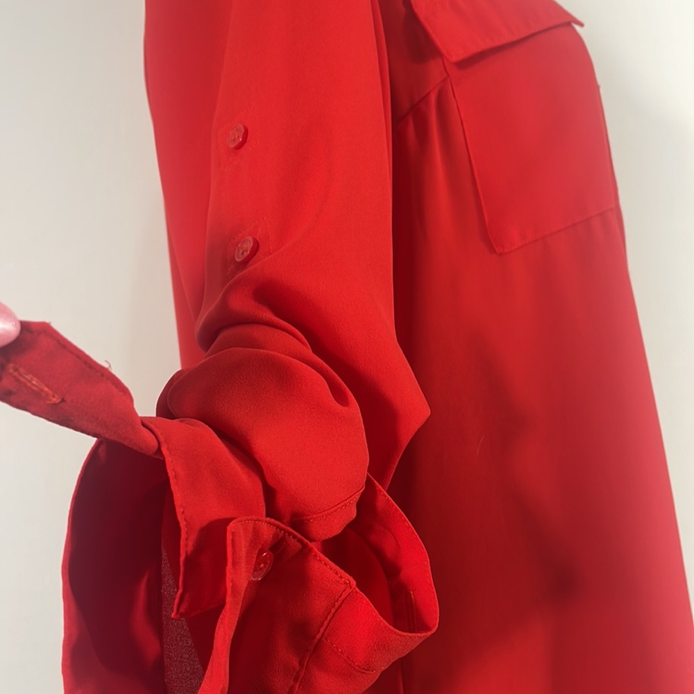 Express Red Gold front 1/4 Zipper,long Sleeve, 2 pockets, Popover top, Medium - Picture 4 of 10